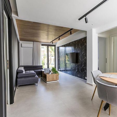 Vári Varkiza Luxury Suites By Raise מראה חיצוני תמונה
