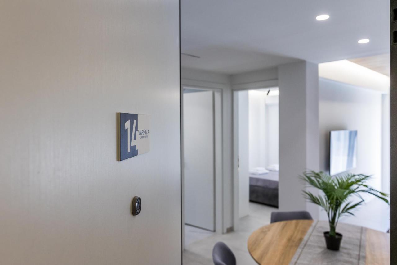 Vári Varkiza Luxury Suites By Raise מראה חיצוני תמונה