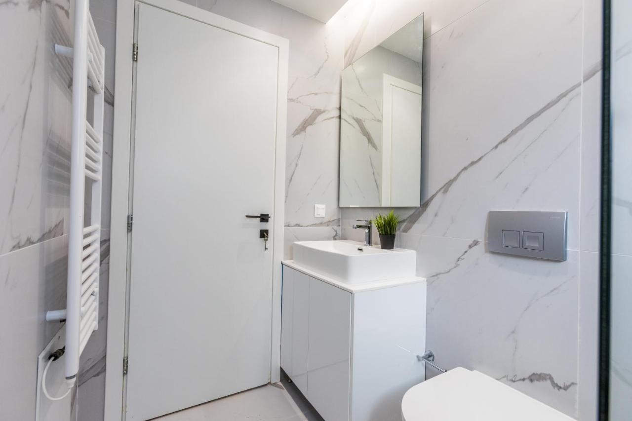 Vári Varkiza Luxury Suites By Raise מראה חיצוני תמונה