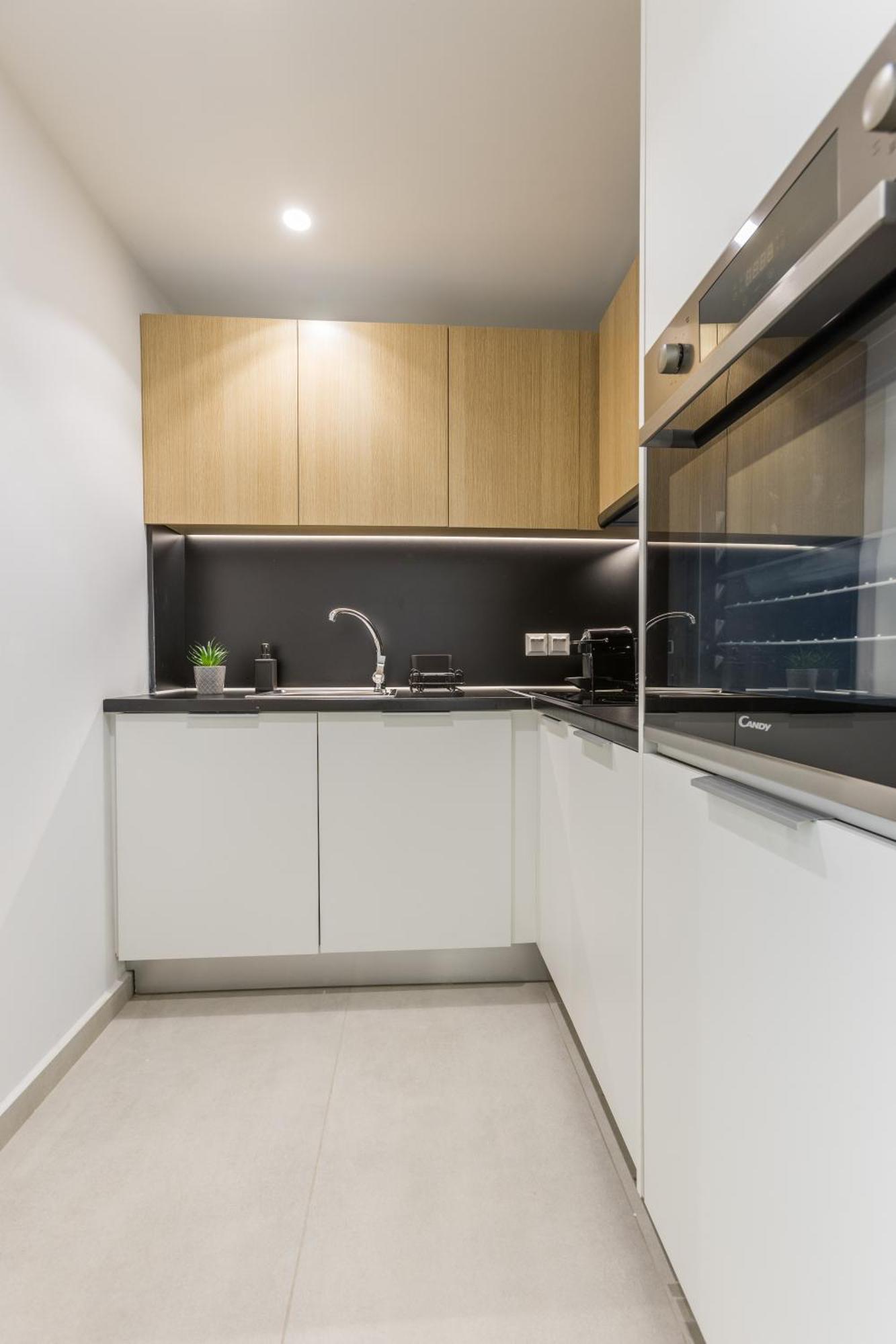 Vári Varkiza Luxury Suites By Raise מראה חיצוני תמונה